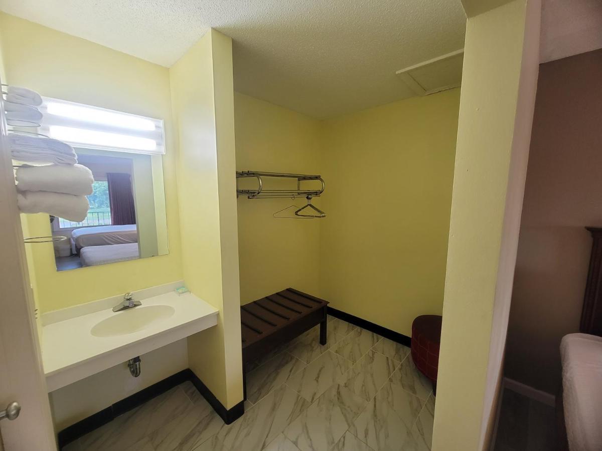 Elk Inn Motel 엘킨 외부 사진