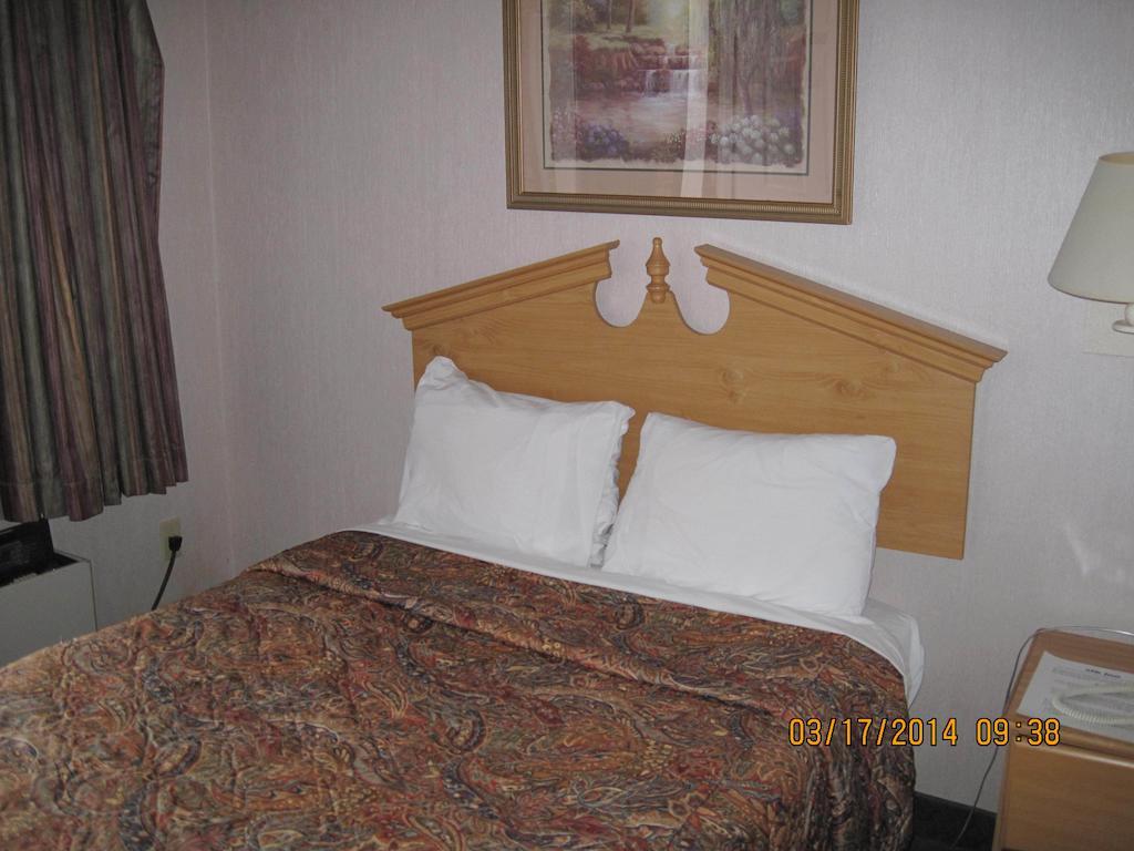 Elk Inn Motel 엘킨 객실 사진