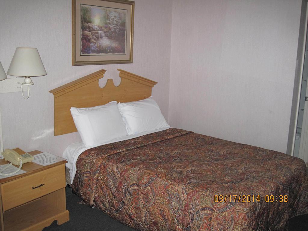 Elk Inn Motel 엘킨 객실 사진
